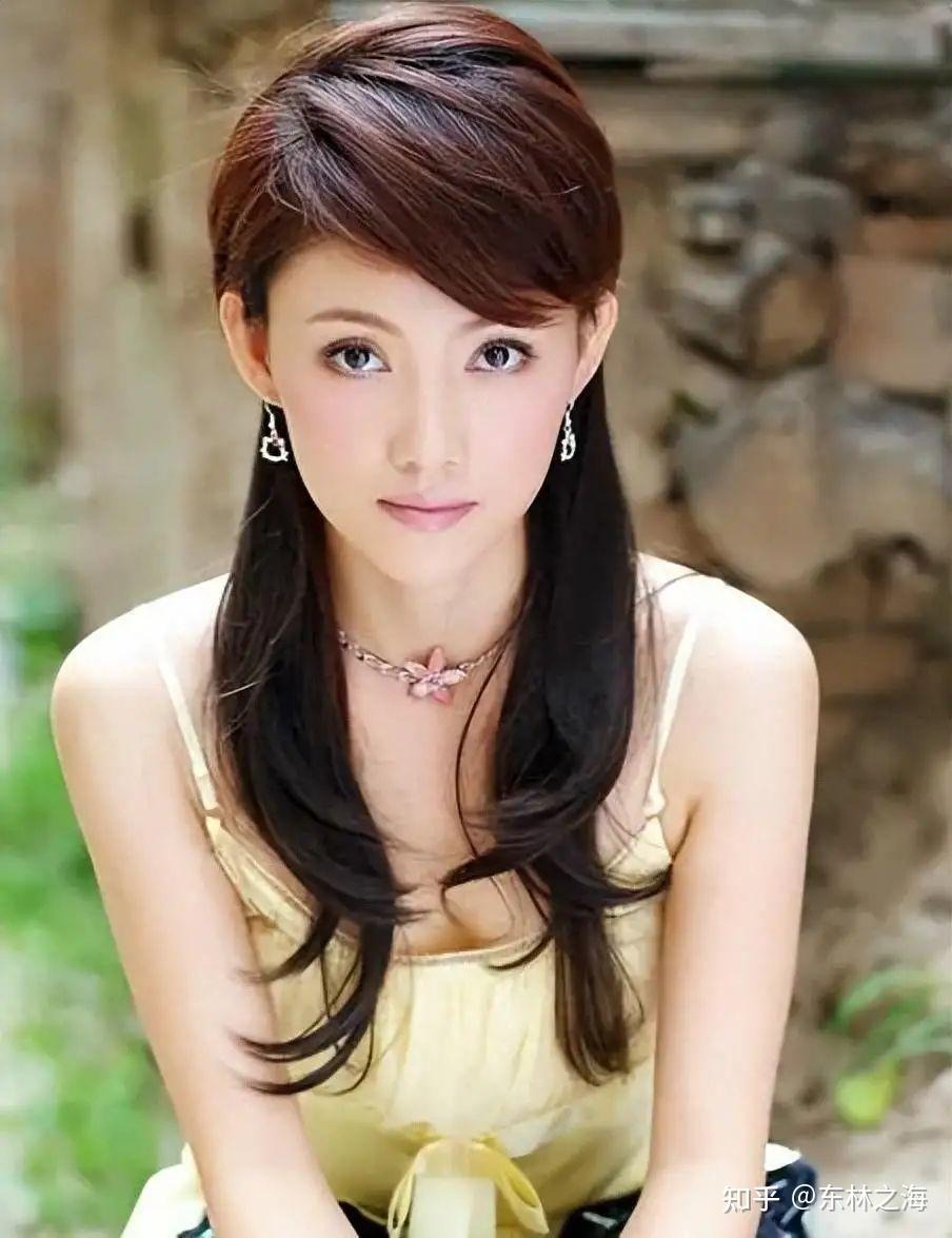 Nữ diễn viên 8X nổi tiếng bị hất văng lên trần xe khách, tử vong sau 18 tháng nguy kịch- Ảnh 2. Nữ diễn viên 8X nổi tiếng bị hất văng lên trần xe khách, tử vong sau 18 tháng nguy kịch- Ảnh 2.