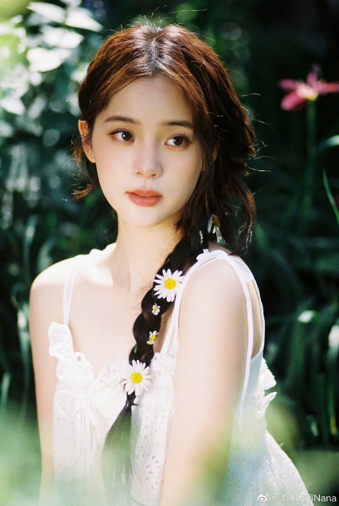 Sao hạng A hết thời: 1200 ngày không ai mời đóng phim, hát bị chê tơi tả, ngoài nhan sắc không còn gì- Ảnh 4.