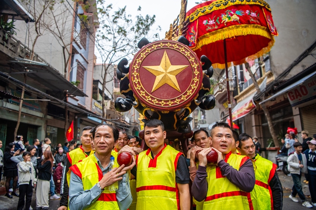 Biển người tham gia lễ hội rước pháo khổng lồ nặng cả tấn ở Bắc Ninh- Ảnh 3.