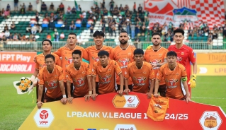 8 cầu thủ bị cấm thi đấu ở vòng 13 V.League 2024/2025- Ảnh 2.