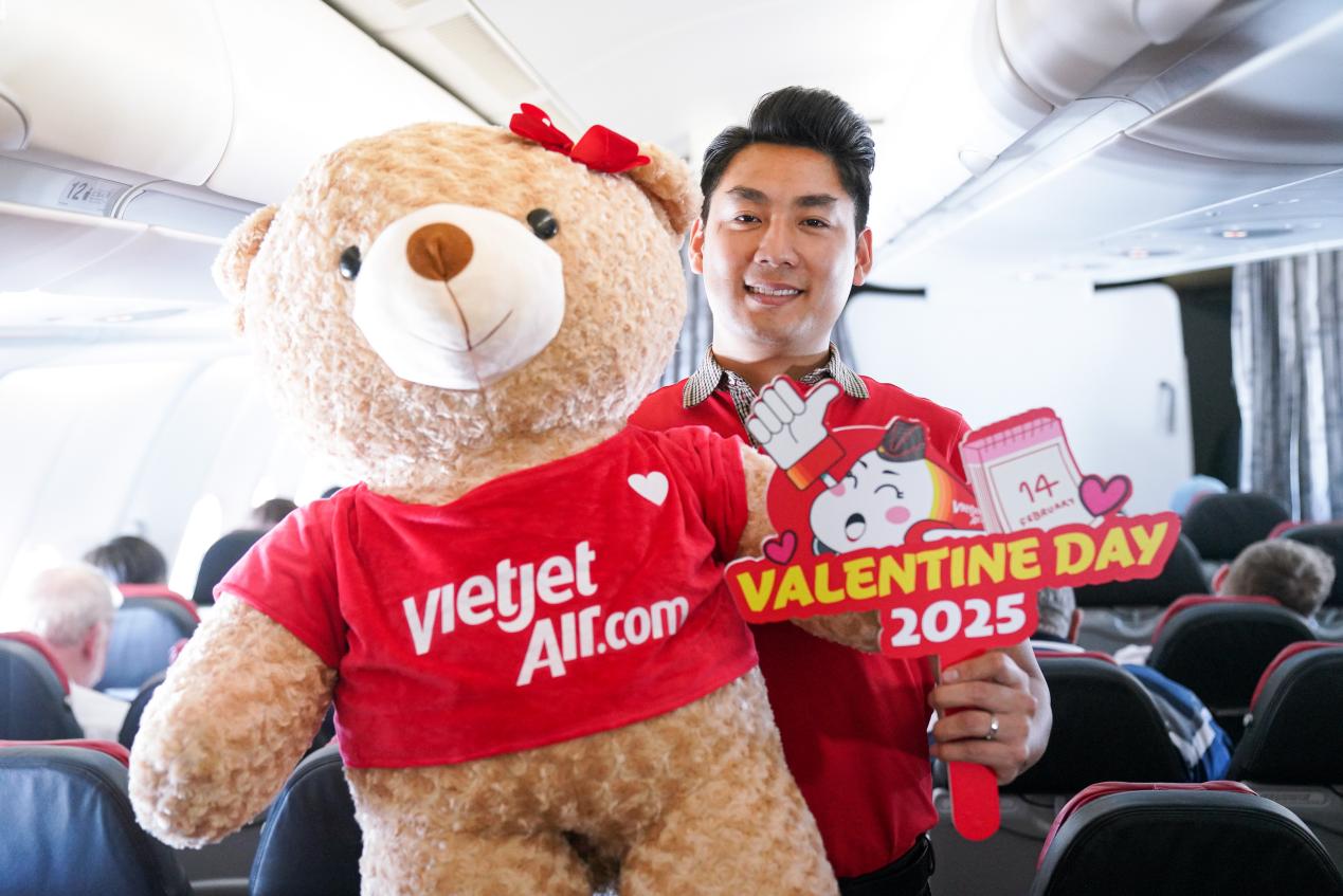 Phi hành đoàn gấu mang Valentine ngọt ngào đến với hành khách bay cùng Vietjet- Ảnh 4.