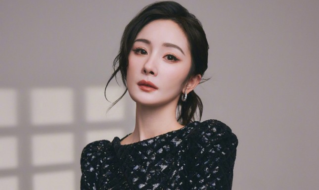 Triệu Lệ Dĩnh đối đầu Dương Mịch- Ảnh 4. Triệu Lệ Dĩnh đối đầu Dương Mịch- Ảnh 4.
