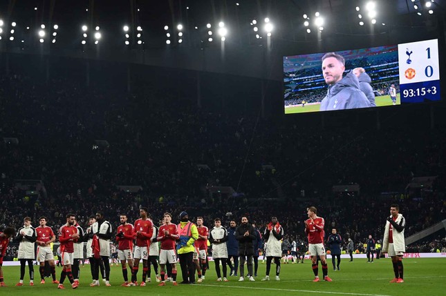 C&agrave;ng ng&agrave;y MU c&agrave;ng giống một đội b&oacute;ng xuống hạng- Ảnh 3.