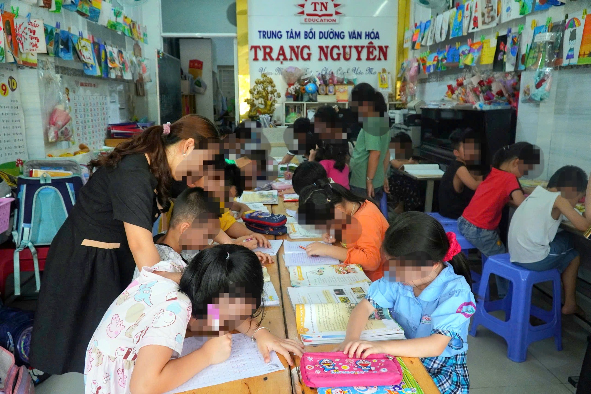 TP HCM: Dạy th&ecirc;m l&aacute;ch Th&ocirc;ng tư 29, trung t&acirc;m bồi dưỡng văn h&oacute;a bị đ&oacute;ng cửa- Ảnh 1.