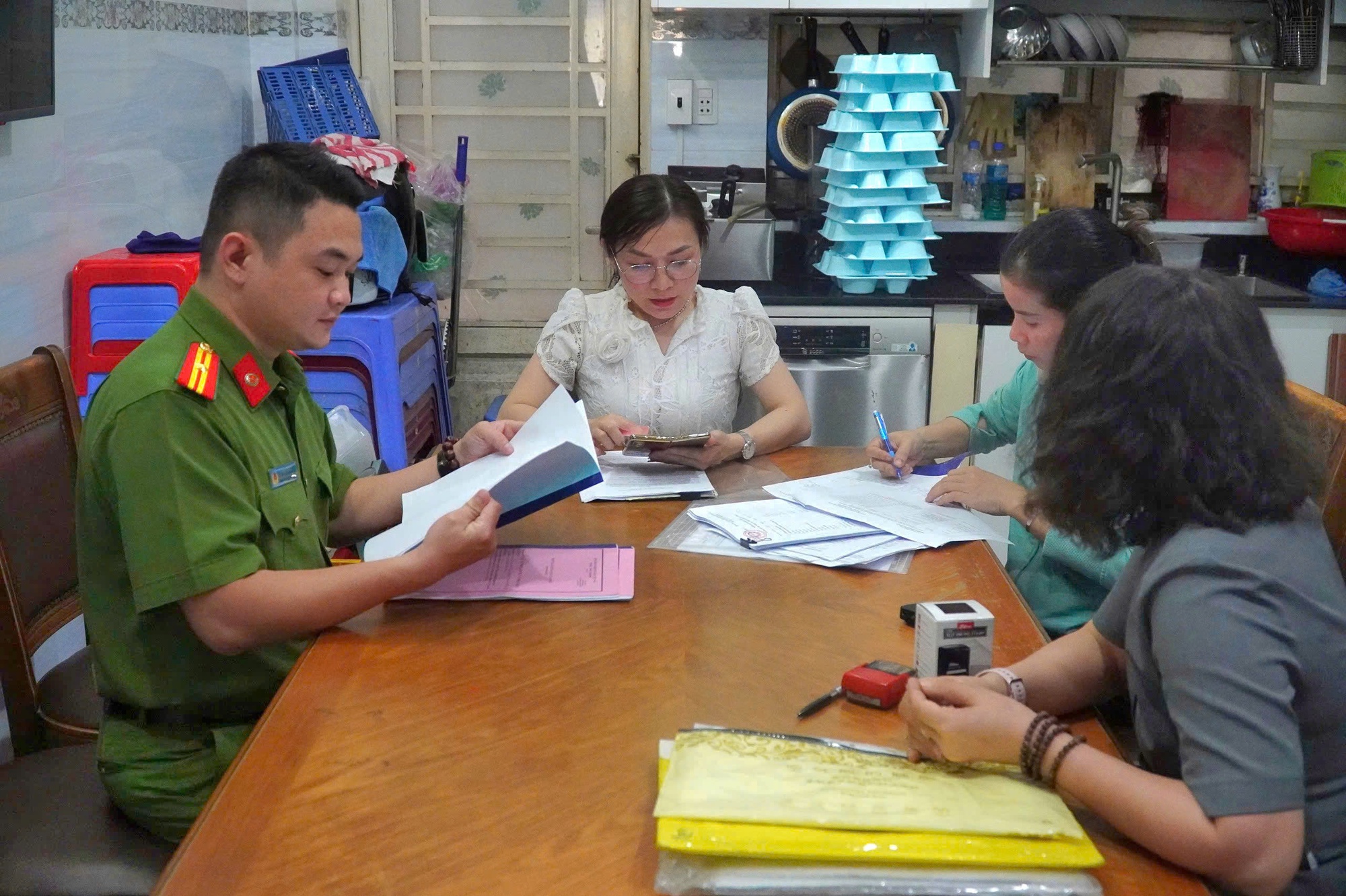 TP HCM: Dạy th&ecirc;m l&aacute;ch Th&ocirc;ng tư 29, trung t&acirc;m bồi dưỡng văn h&oacute;a bị đ&oacute;ng cửa- Ảnh 2.