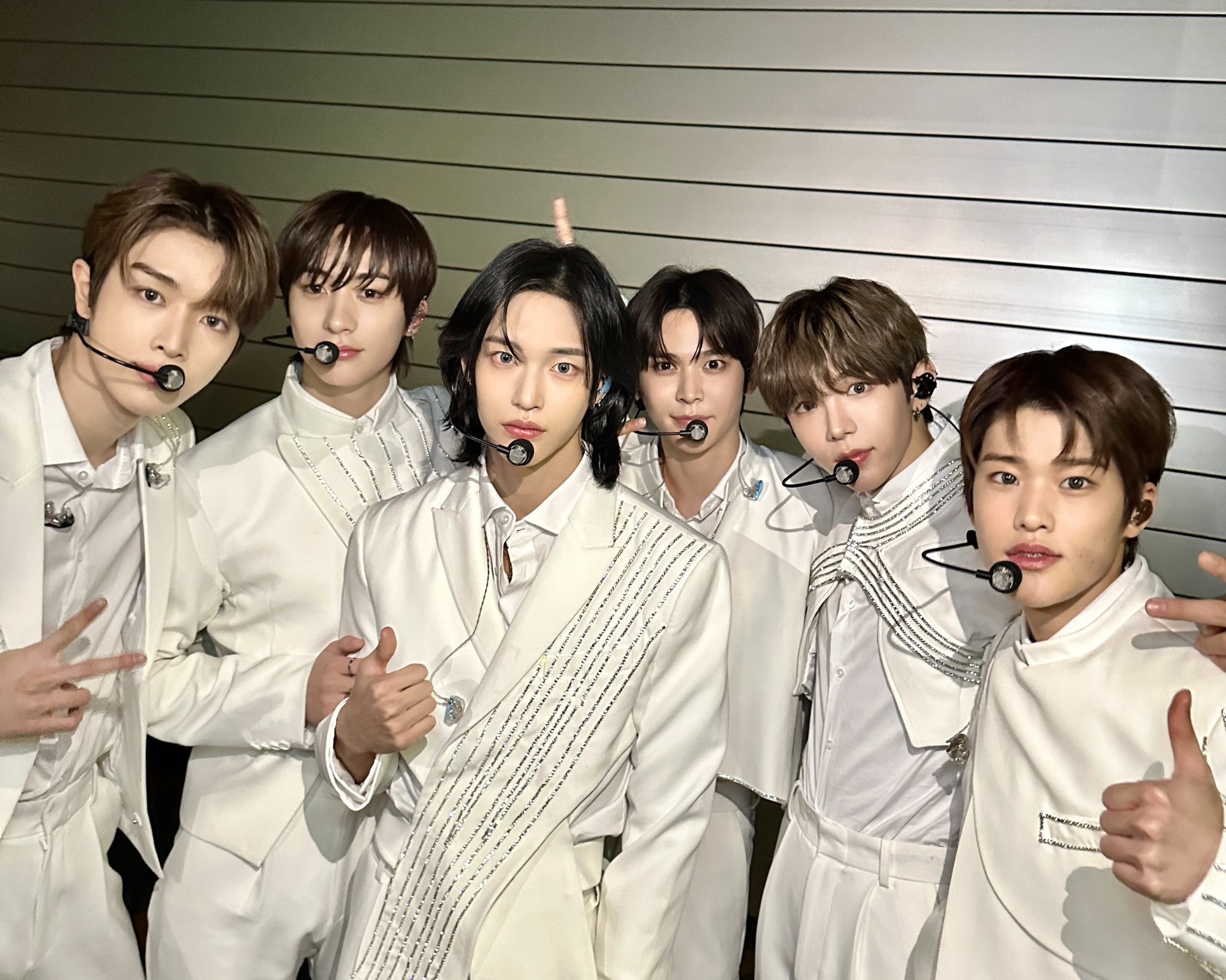 Nh&oacute;m nam viral v&igrave; h&aacute;t qu&aacute; dở, bị gọi l&agrave; 