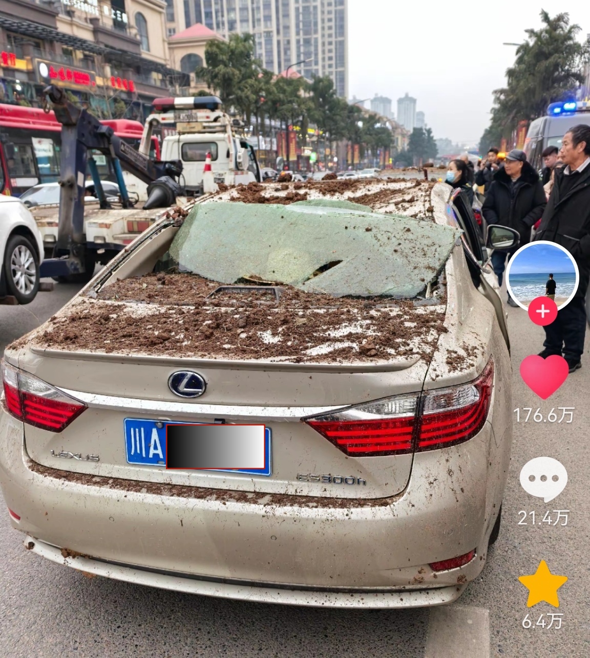 Vụ cậu bé ném pháo làm hư hại loạt xe sang đang gây shock: Một nhân vật bí ẩn xuất hiện hé lộ nhiều tình tiết mới!- Ảnh 4.