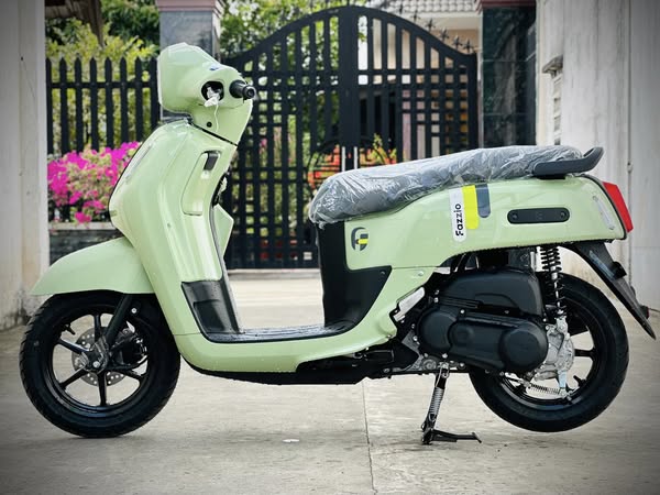 Xe tay ga Yamaha cập bến thị trường Việt: Nhiều nâng cấp, giá cạnh tranh Honda Vision- Ảnh 1. Xe tay ga Yamaha cập bến thị trường Việt: Nhiều nâng cấp, giá cạnh tranh Honda Vision- Ảnh 1.