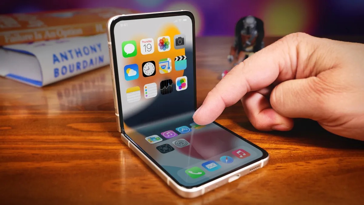 Apple sắp ra mắt iPhone gập?- Ảnh 1. Apple sắp ra mắt iPhone gập?- Ảnh 1.