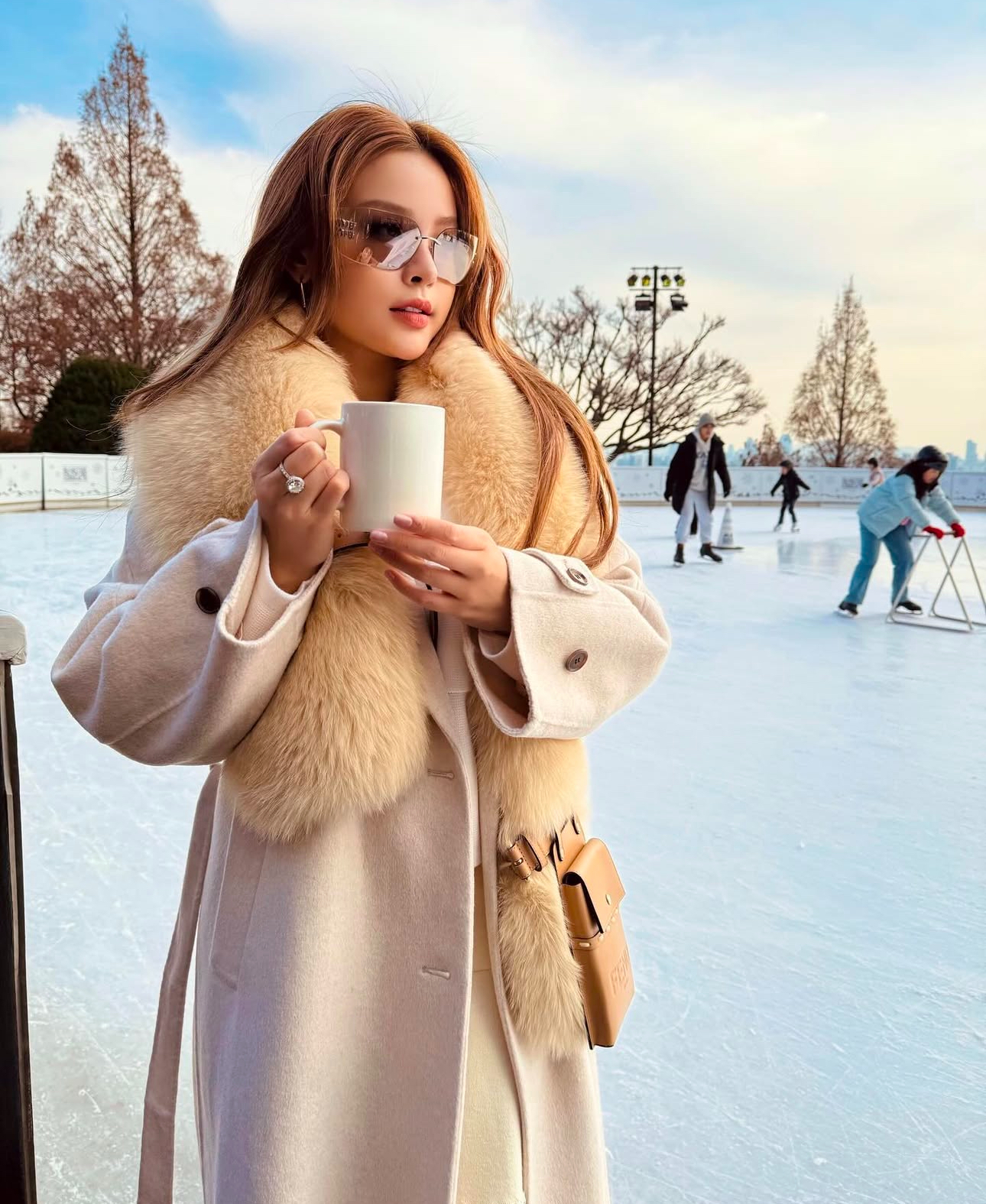 Các cựu hot girl tuổi Tỵ hiện tại: Visual “đóng băng thời gian”, style sang chuẩn phú bà- Ảnh 4. Các cựu hot girl tuổi Tỵ hiện tại: Visual “đóng băng thời gian”, style sang chuẩn phú bà- Ảnh 4.