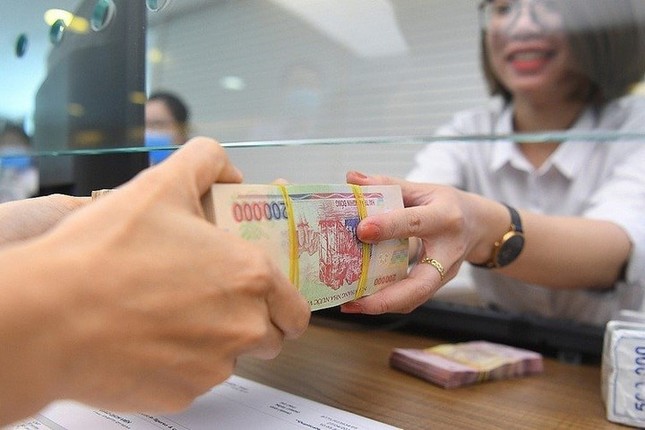 Ng&acirc;n h&agrave;ng tăng mạnh l&atilde;i suất tiết kiệm sau Tết- Ảnh 1.