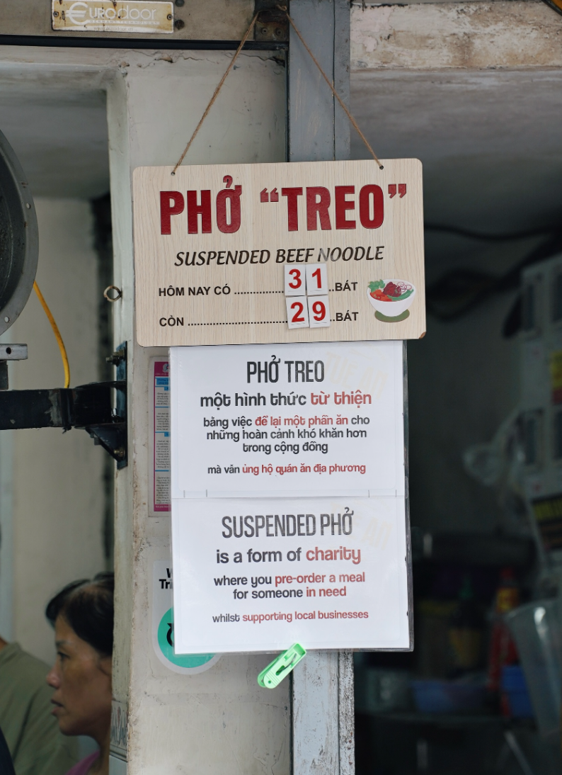 Du khách Trung Quốc bất ngờ phát hiện "Vương Phi bán phở ở Hà Nội", hoá ra cũng là người rất nổi tiếng tại Việt Nam- Ảnh 6.