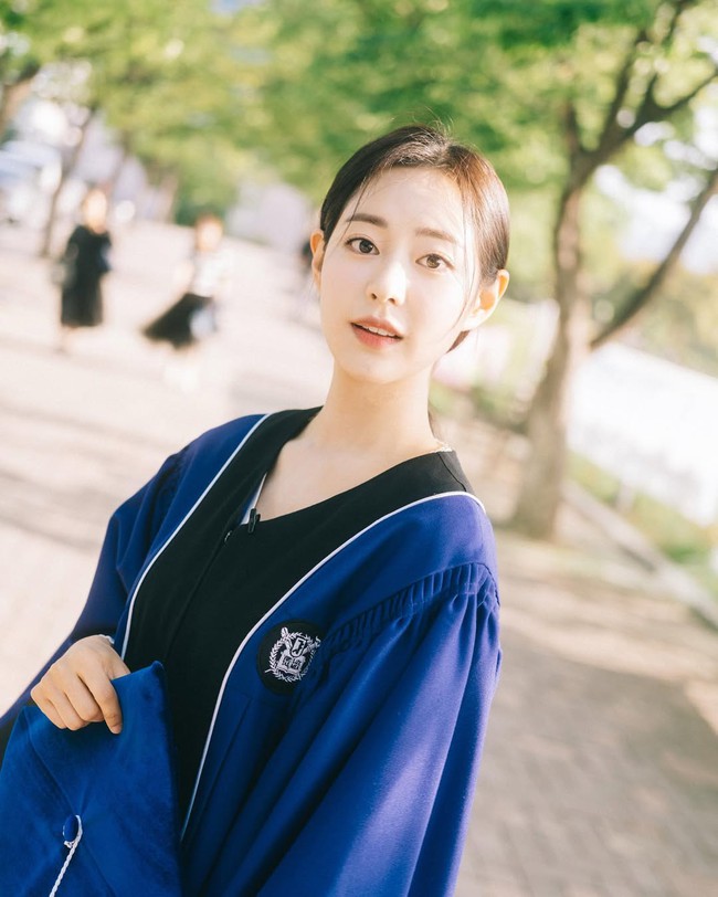 4 mỹ nhân đẹp nhất 4 mùa Địa Ngục Độc Thân: Thiên kim cành vàng lá ngọc nhan sắc vô thực, đóng 2 phim hot 2025- Ảnh 4. 4 mỹ nhân đẹp nhất 4 mùa Địa Ngục Độc Thân: Thiên kim cành vàng lá ngọc nhan sắc vô thực, đóng 2 phim hot 2025- Ảnh 4.