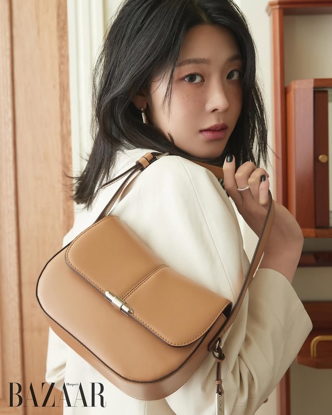 4 mỹ nhân đẹp nhất 4 mùa Địa Ngục Độc Thân: Thiên kim cành vàng lá ngọc nhan sắc vô thực, đóng 2 phim hot 2025- Ảnh 8. 4 mỹ nhân đẹp nhất 4 mùa Địa Ngục Độc Thân: Thiên kim cành vàng lá ngọc nhan sắc vô thực, đóng 2 phim hot 2025- Ảnh 8.