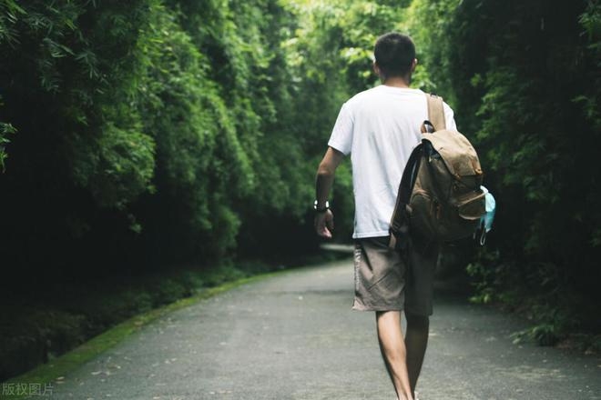 “Điều đáng buồn hơn cả bất hiếu là nuôi dạy con cái thành một người có học vấn cao”: Quan điểm gây tranh cãi dữ dội!- Ảnh 4.