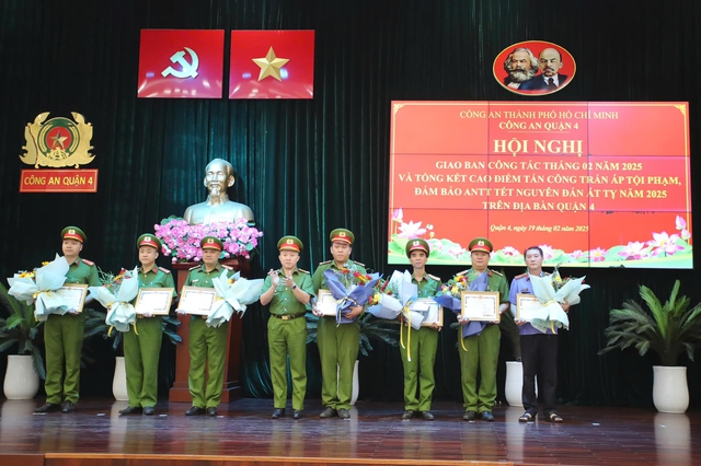 C&ocirc;ng an thu giữ g&igrave; khi kh&aacute;m x&eacute;t khẩn cấp căn chung cư của "&ocirc;ng tr&ugrave;m" L&ecirc; Nguy&ecirc;n Hạnh?- Ảnh 2.