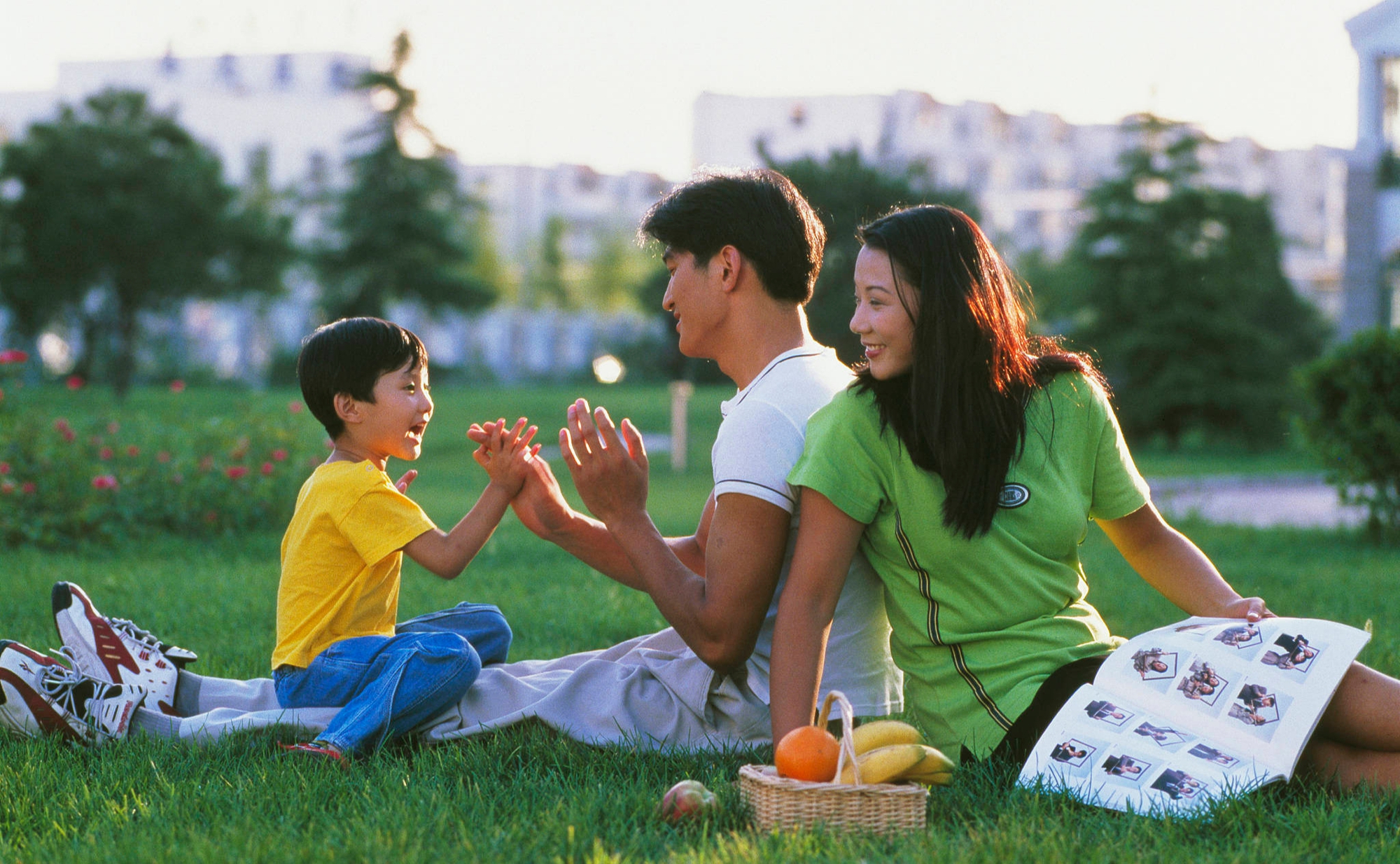 Vô tình nghe bố mẹ chồng trò chuyện, tôi kiên quyết dọn ra ngoài: "Nếu còn ở lại, con tôi sẽ bị hủy hoại!"- Ảnh 2.