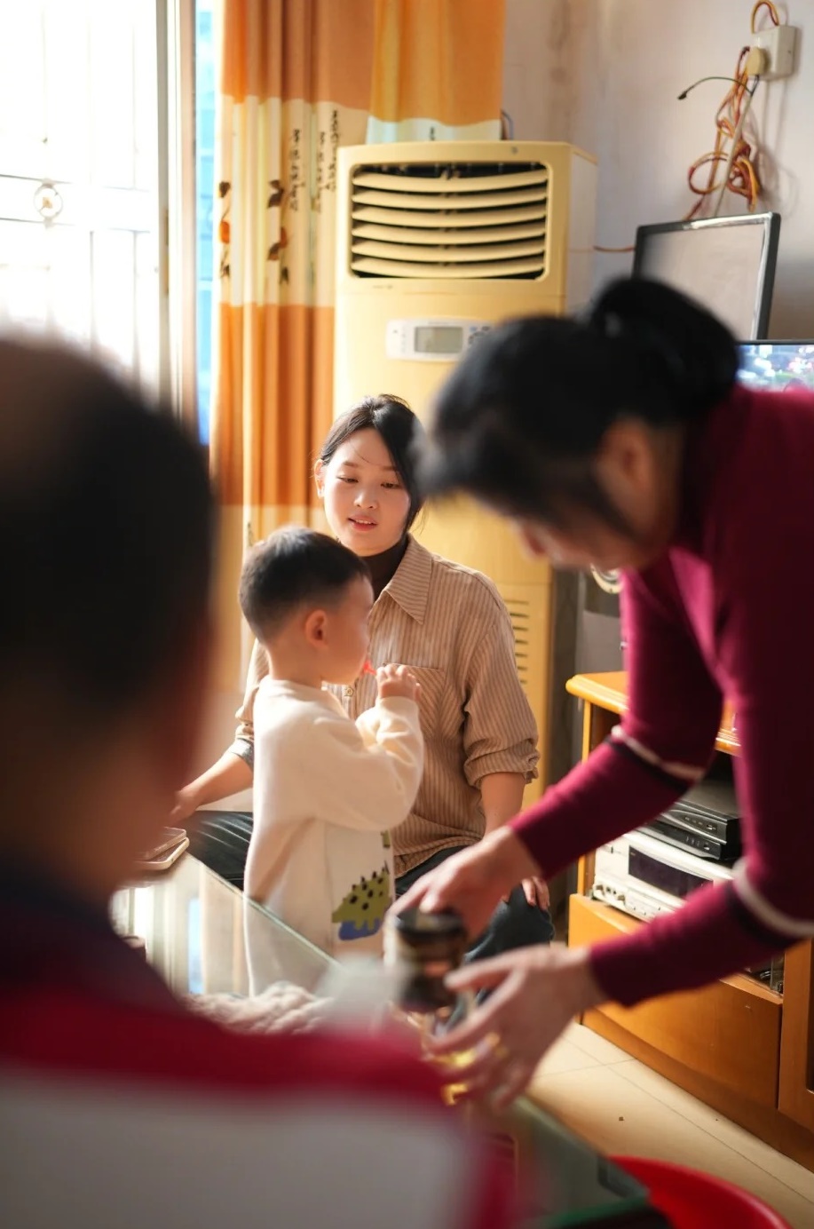 BÁO HIẾU là ý niệm rất dễ khiến bố mẹ và con cái trở thành “nô lệ trọn đời” của nhau- Ảnh 2.