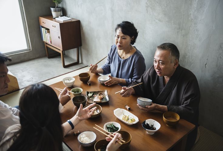 Con dâu biếu nhà chồng 30 triệu/tháng, cầm tiền trong tay, bố chồng vẫn càu nhàu "nông nổi": Lý do đắng chát- Ảnh 1.