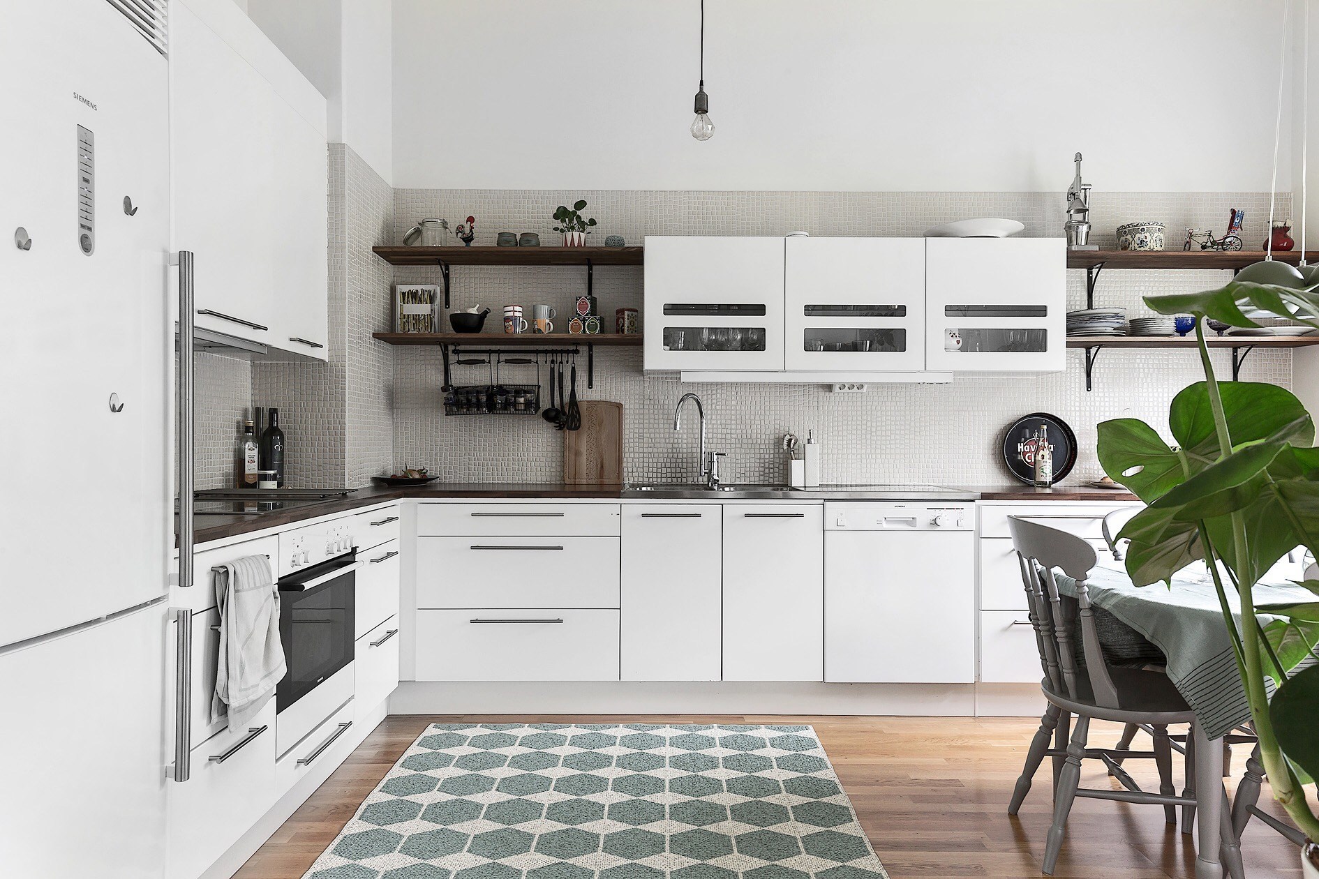 Sau 10 năm tích góp, người phụ nữ trung niên đã mua được căn hộ dù chỉ 40m² nhưng thiết kế đẹp