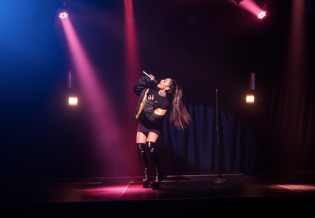 Ariana Grande: Từ “công chúa nhạc pop” đến đề cử Oscar- Ảnh 2.