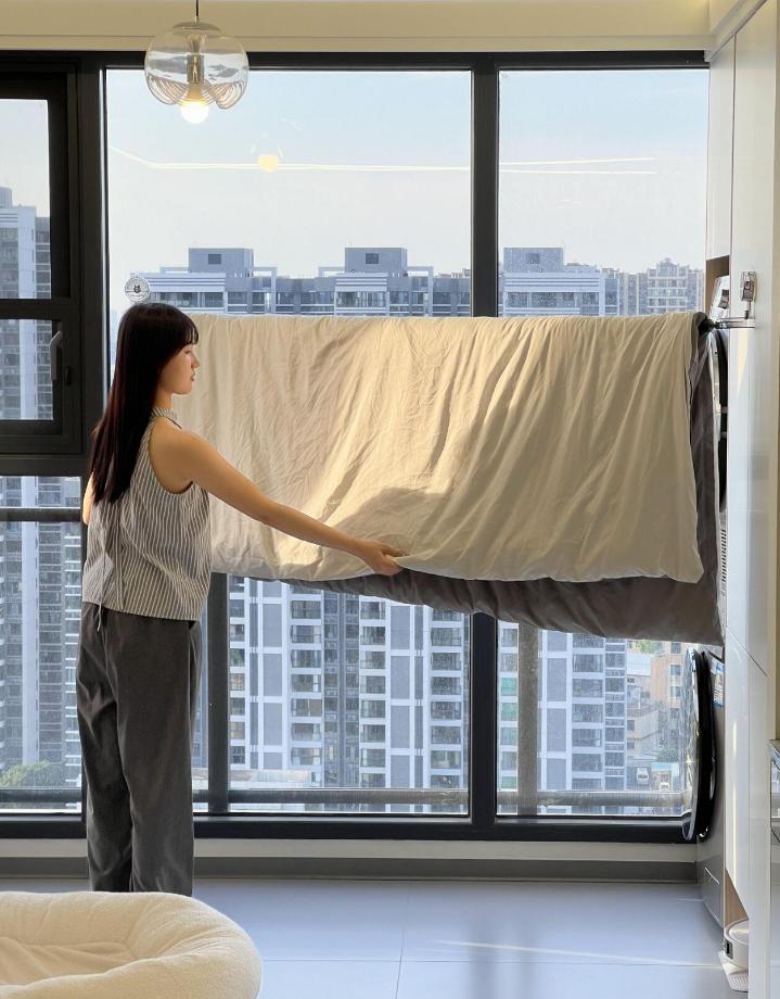 Sau một thời gian dài, tôi phát hiện ra ban công là 