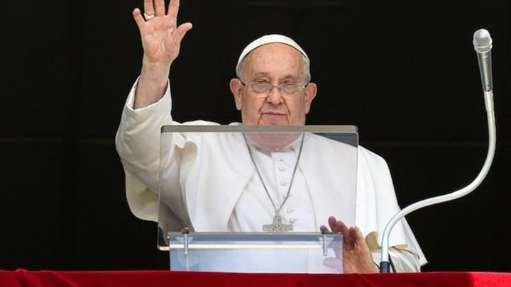 Giáo hoàng Francis nguy kịch, tín đồ thế giới cầu nguyện- Ảnh 1. Giáo hoàng Francis nguy kịch, tín đồ thế giới cầu nguyện- Ảnh 1.