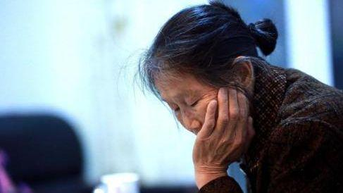 Con dâu báo có tin vui, mẹ chồng U70 lại lặng lẽ gượng cười: “Có vài điều khó nói thành lời”- Ảnh 2.