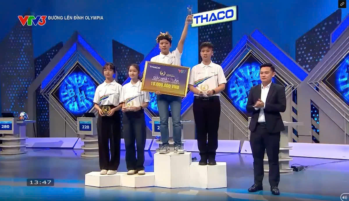 Tinh hoa 3 miền c&ugrave;ng hội tụ tại Đường L&ecirc;n Đỉnh Olympia - Nam sinh Nghệ An xuất sắc về đ&iacute;ch!- Ảnh 3.