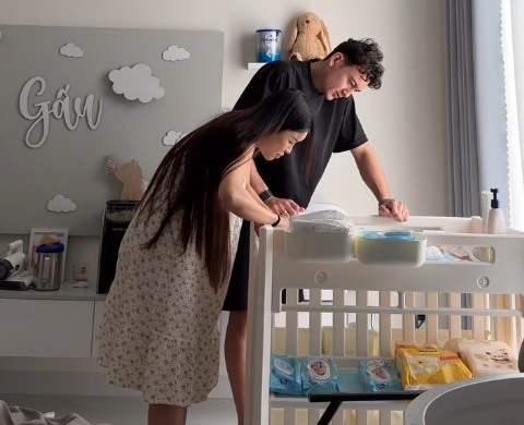 Lộ vóc dáng thật của Yến Xuân sau 7 ngày sinh con cho Đặng Văn Lâm, từng sexy nhất làng bóng Việt, giờ ra sao?- Ảnh 4. Lộ vóc dáng thật của Yến Xuân sau 7 ngày sinh con cho Đặng Văn Lâm, từng sexy nhất làng bóng Việt, giờ ra sao?- Ảnh 4.