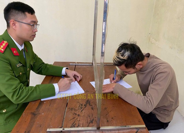 Bắt tạm giam Tạ Tiến Đạt v&agrave; đồng bọn- Ảnh 1.