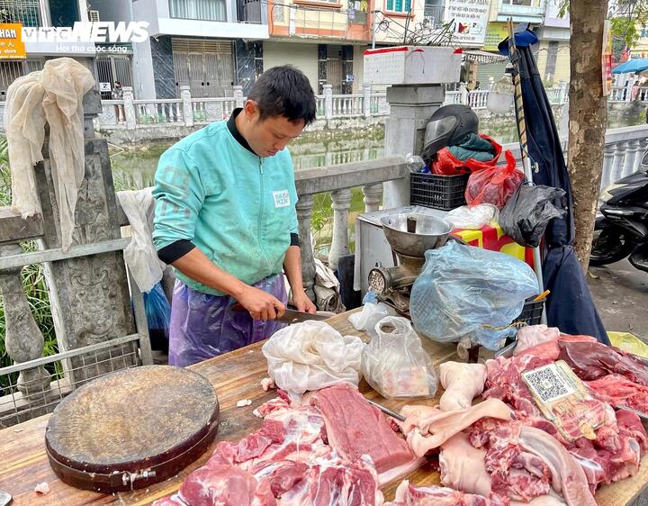 Rau, thịt đua nhau …