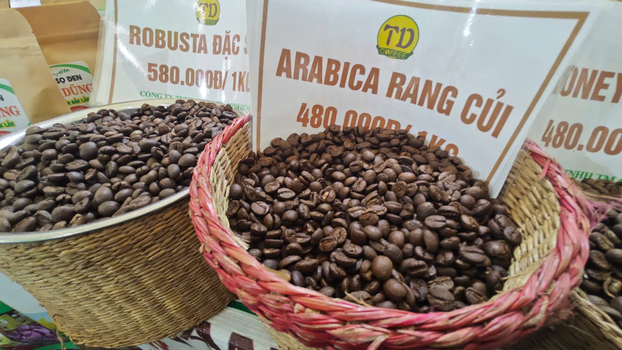 C&agrave; ph&ecirc; chỉ c&oacute; 10% nguy&ecirc;n liệu hạt c&agrave; ph&ecirc;, d&acirc;n trong ng&agrave;nh n&oacute;i g&igrave;?- Ảnh 2.