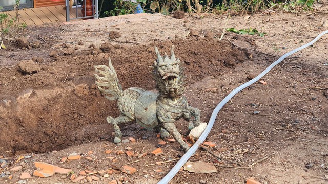 Vụ lừa đảo "tu tập đắc đạo thành tiên": Hàng loạt "pháp khí" bí ẩn được chôn dưới lòng đất, lật tẩy toàn bộ mục đích đen tối phía sau- Ảnh 4.