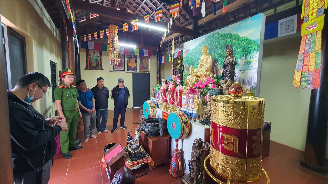 H&eacute; lộ thủ đoạn lừa đảo "tu tập th&agrave;nh ti&ecirc;n" để chiếm đoạt gần 100 tỉ đồng- Ảnh 3.