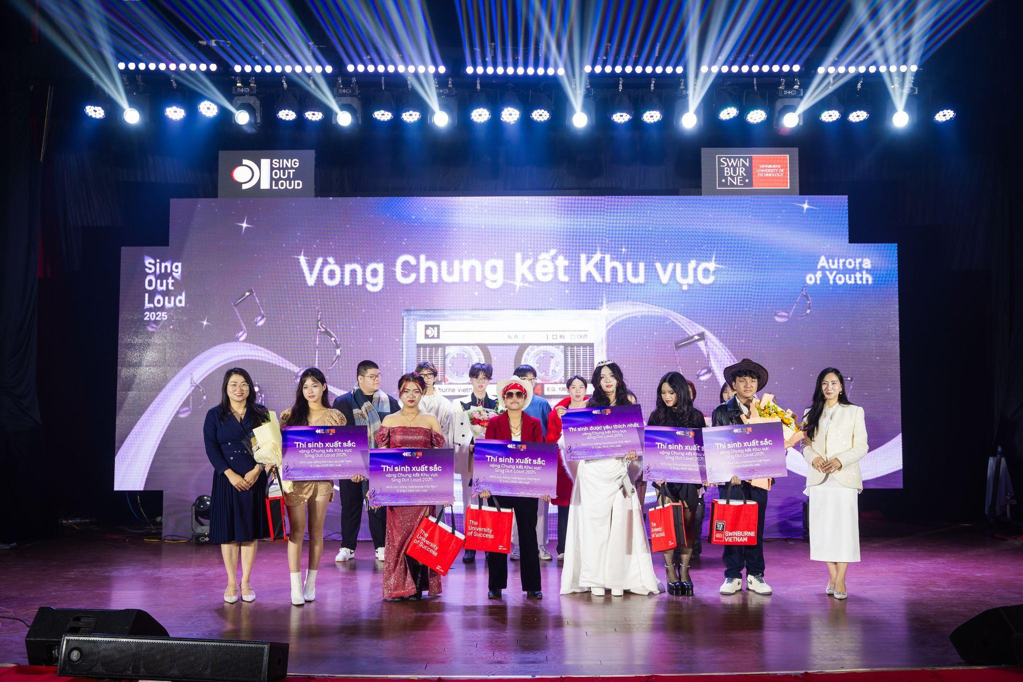 Minh Tốc & Lam khuấy động sân khấu Chung kết Khu vực Sing Out Loud với loạt hit ấn tượng- Ảnh 3. Minh Tốc & Lam khuấy động sân khấu Chung kết Khu vực Sing Out Loud với loạt hit ấn tượng- Ảnh 3.