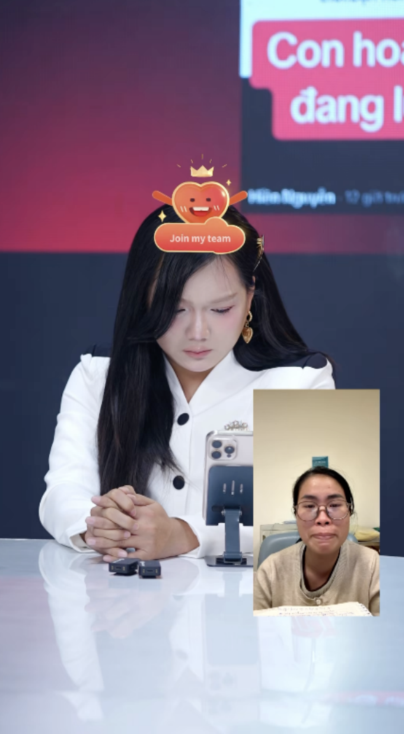 Thu Hoà - mẹ Bắp xuất hiện trên livestream, oà khóc khi quay con đang nằm trên giường bệnh- Ảnh 1.