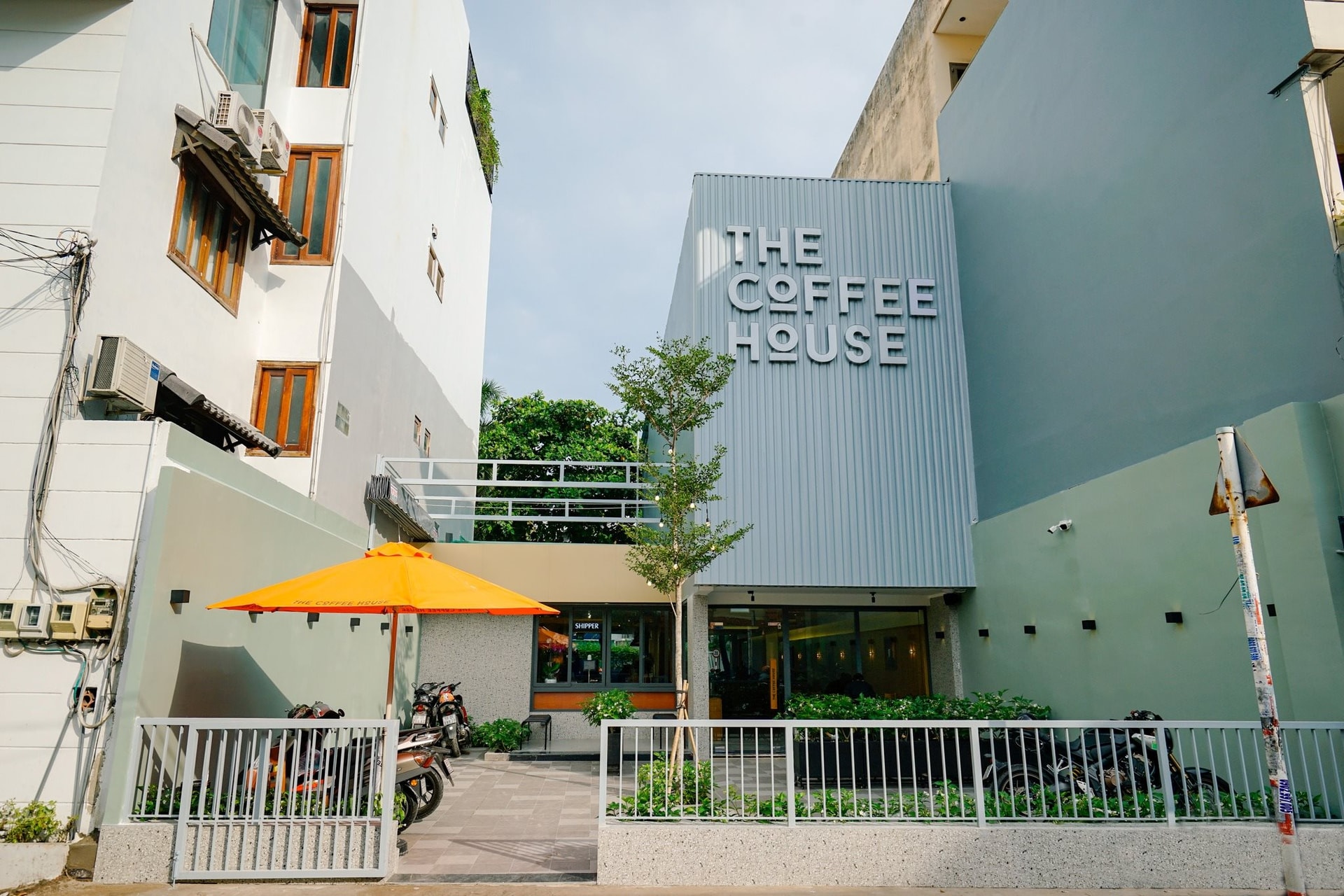 3 lý do khiến The Coffee House phải bán mình: Chia tay Founder, đánh mất bản sắc thương hiệu và Seedcom có ‘cục cưng’ mới – Kingfoodmart- Ảnh 1.