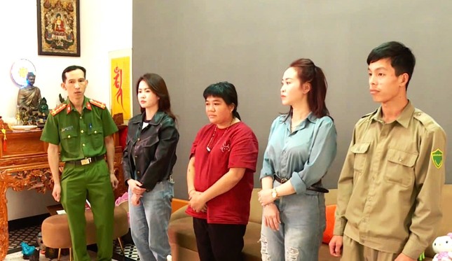 B&ecirc;n trong khu nh&agrave; thờ tổ "tu tập đắc đạo th&agrave;nh ti&ecirc;n" c&oacute; g&igrave;?- Ảnh 2.