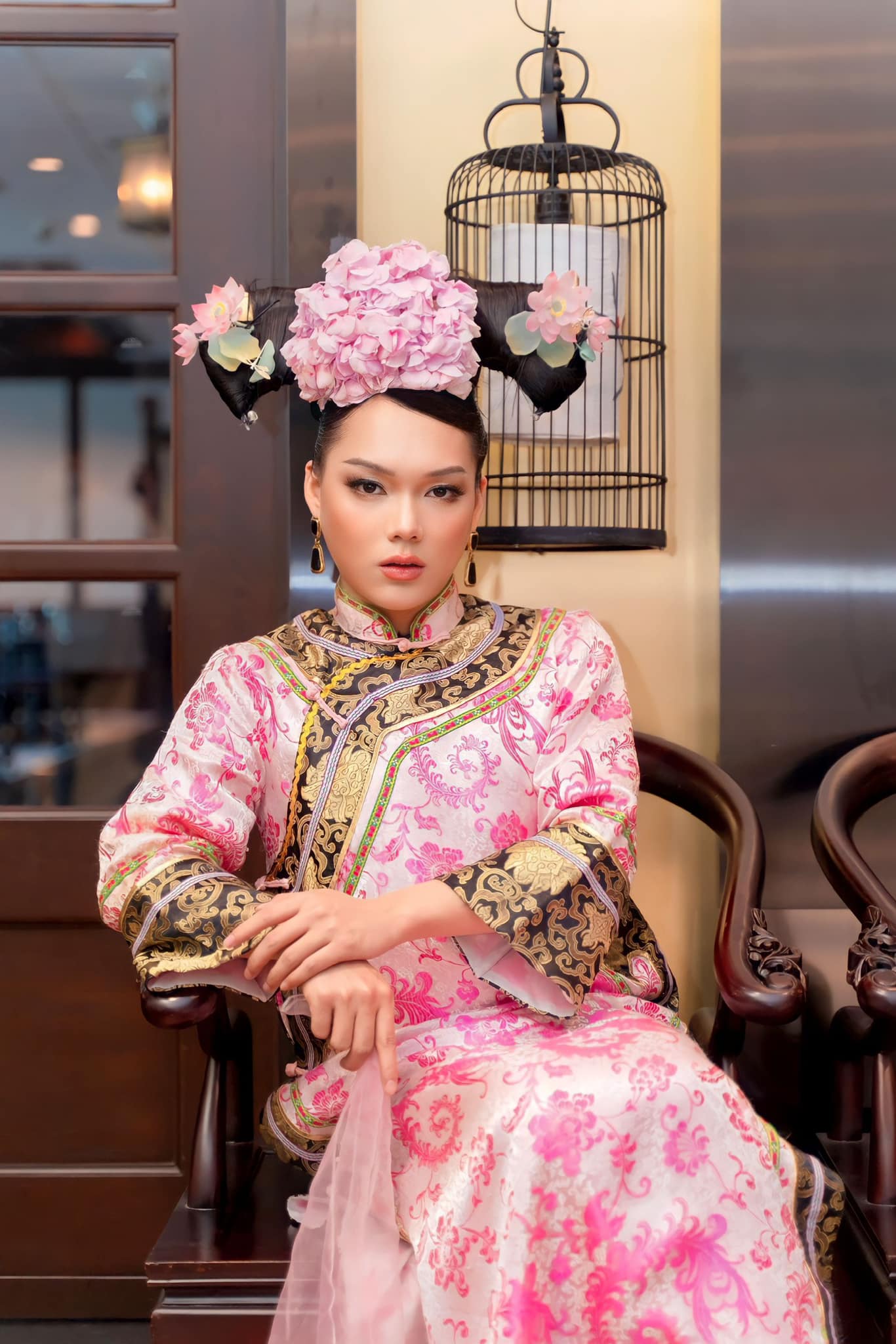 Trước khi vướng ồn ào từ thiện hơn 16 tỷ, Phạm Thoại làm gì trong showbiz Việt?- Ảnh 5. Trước khi vướng ồn ào từ thiện hơn 16 tỷ, Phạm Thoại làm gì trong showbiz Việt?- Ảnh 5.