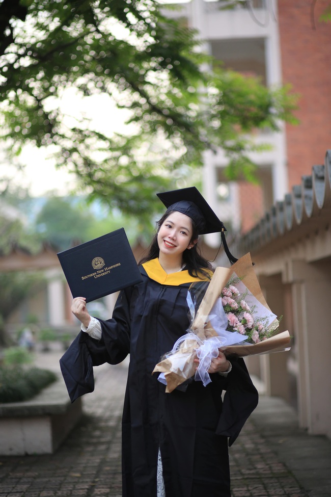 Nhiều thí sinh khóc ròng vì “ác mộng IELTS 3 bao đỏ”, cô giáo luyện thi chia sẻ: Nắm kỹ 2 điều này thì bao gì cũng không thành vấn đề!