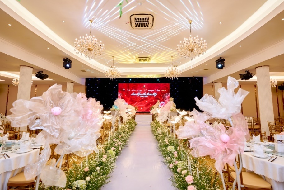 Wedding Fair Journey of Happiness - Triển lãm xu hướng cưới 2025- Ảnh 2.