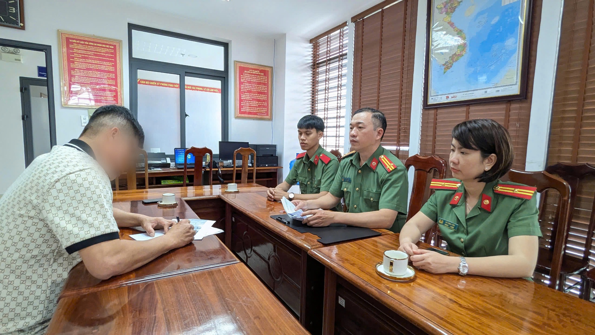 Phạt 2 người đăng th&ocirc;ng tin, h&igrave;nh ảnh xuy&ecirc;n tạc sự thật ở Quảng Nam- Ảnh 1.