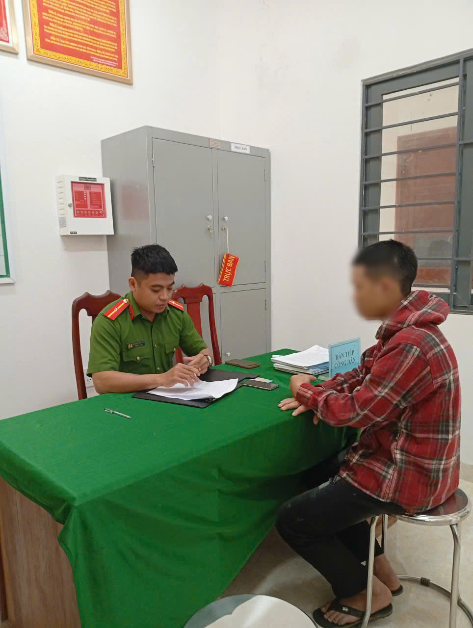 Phạt 2 người đăng th&ocirc;ng tin, h&igrave;nh ảnh xuy&ecirc;n tạc sự thật ở Quảng Nam- Ảnh 2.