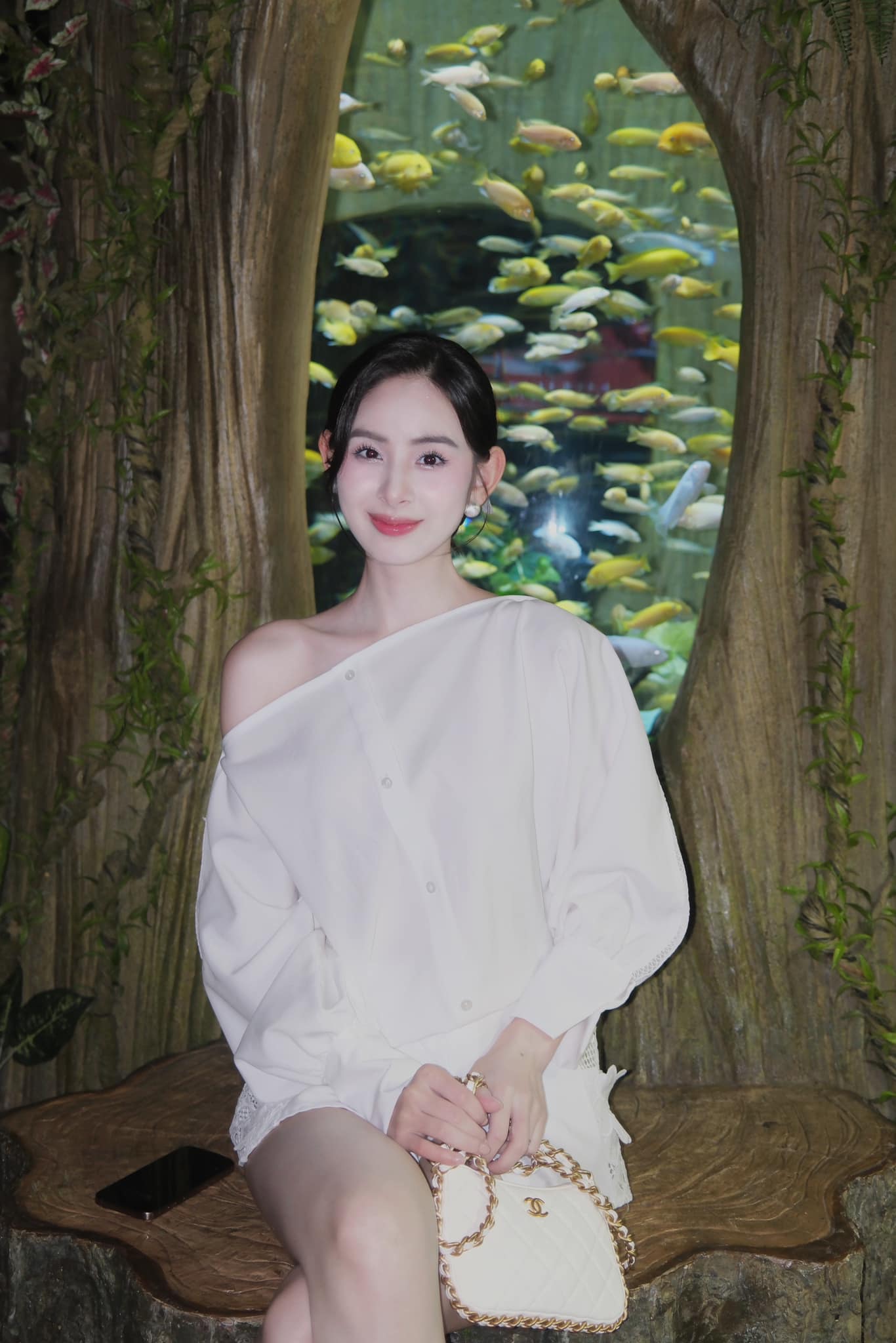Xuất hiện mỹ nhân Việt vừa rơi nước mắt là cả cõi mạng nháo nhào: Làm như cả thế giới có lỗi với bả!- Ảnh 8.
