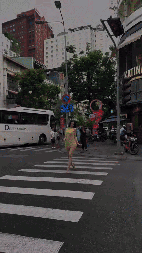 Xuất hiện mỹ nhân Việt vừa rơi nước mắt là cả cõi mạng nháo nhào: Làm như cả thế giới có lỗi với bả!- Ảnh 4.
