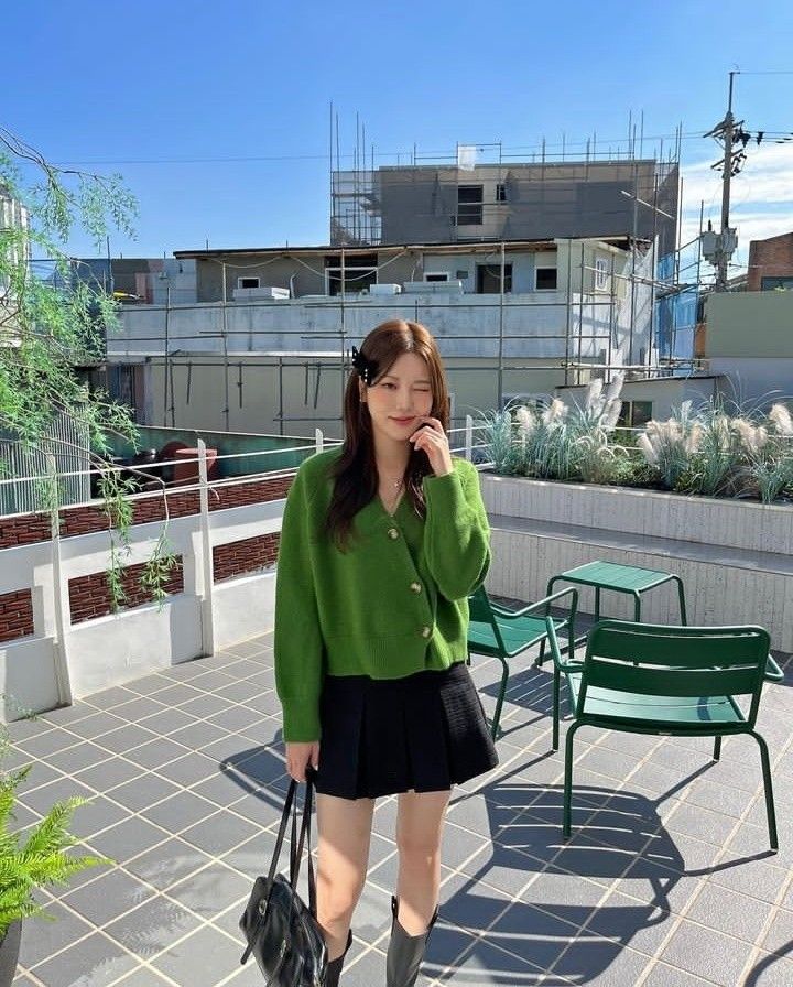 Mùng 6 Tết đi làm lại, 12 con giáp nên mặc những màu này để năm mới Mùng 6 Tết đi làm lại, 12 con giáp nên mặc những màu này để năm mới