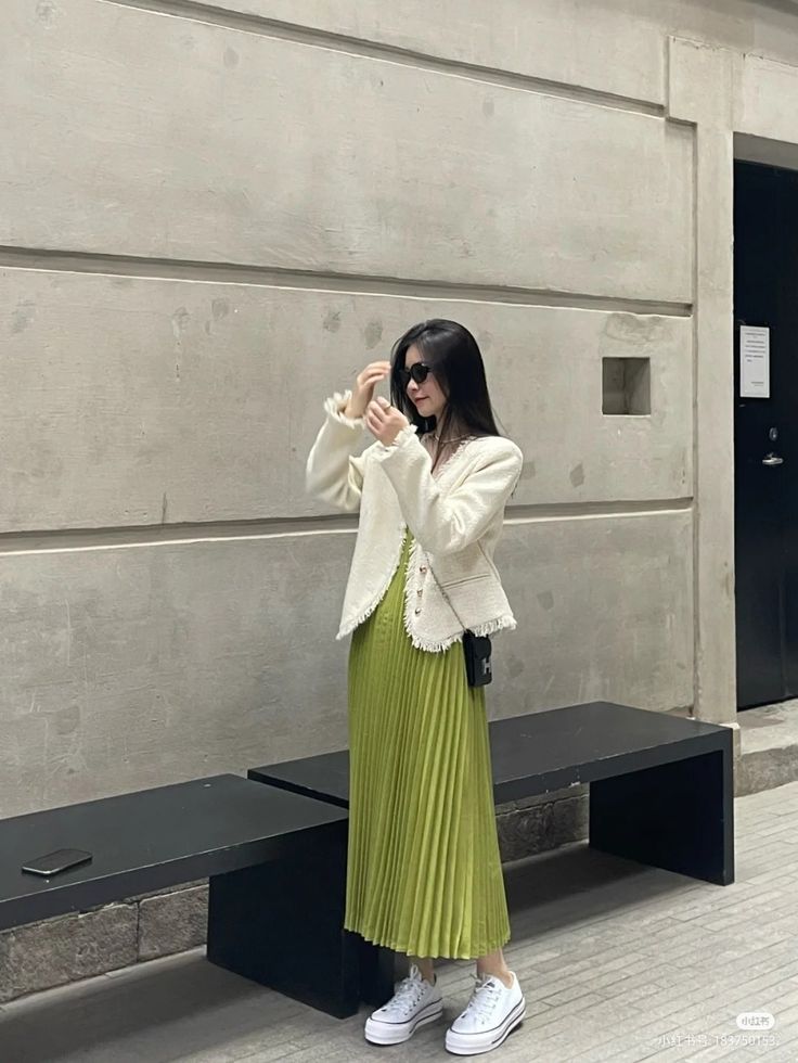 Mùng 6 Tết đi làm lại, 12 con giáp nên mặc những màu này để năm mới Mùng 6 Tết đi làm lại, 12 con giáp nên mặc những màu này để năm mới