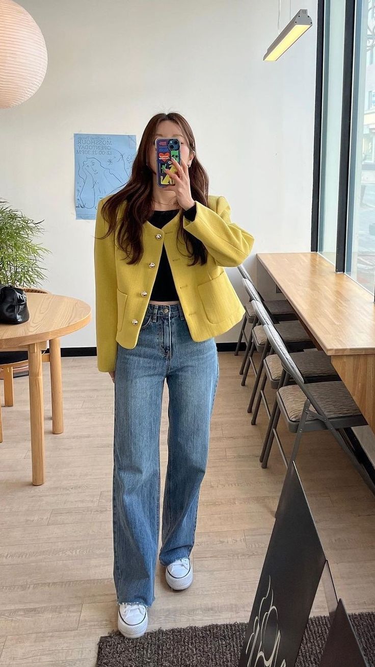 Mùng 6 Tết đi làm lại, 12 con giáp nên mặc những màu này để năm mới Mùng 6 Tết đi làm lại, 12 con giáp nên mặc những màu này để năm mới