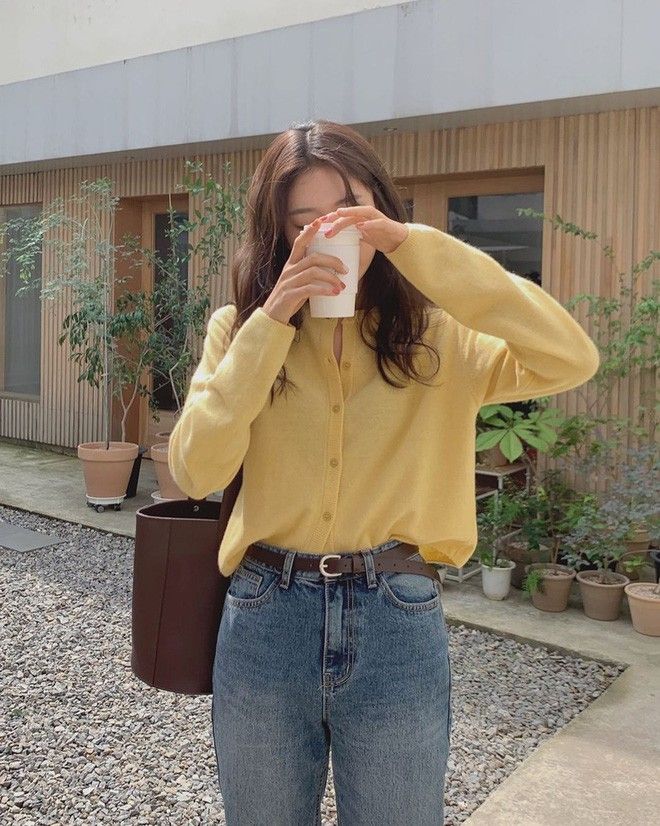 Mùng 6 Tết đi làm lại, 12 con giáp nên mặc những màu này để năm mới Mùng 6 Tết đi làm lại, 12 con giáp nên mặc những màu này để năm mới